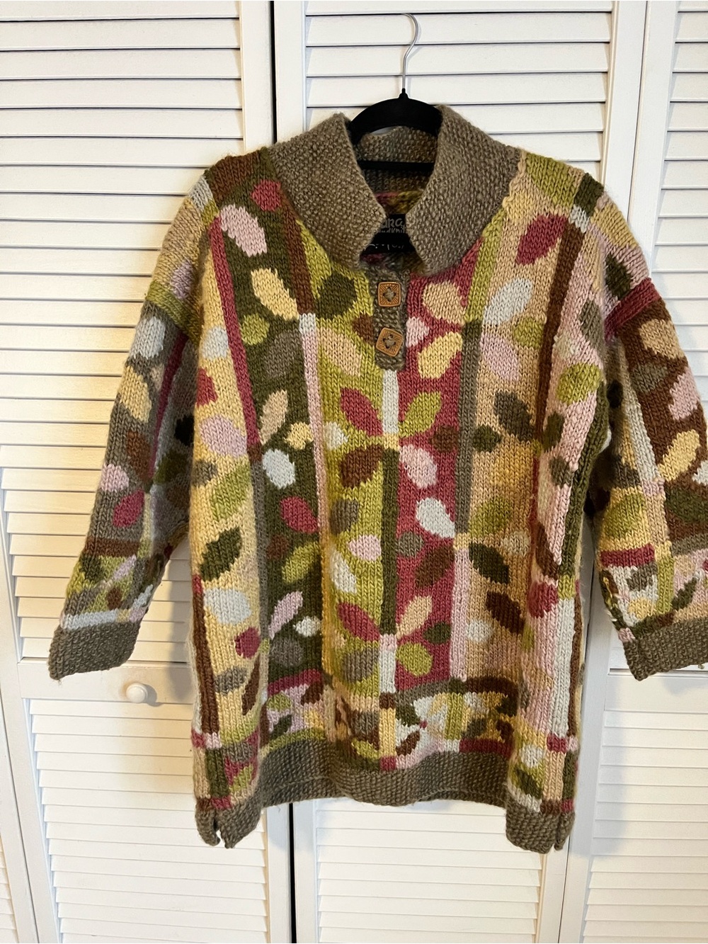 Tara knits Button-Collar Leaf Pattern Cowl Sweater in Olive/Pink